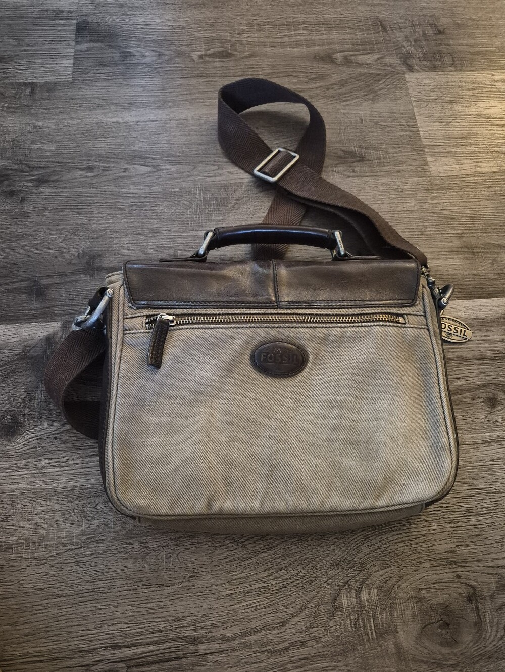 Fossil Rugged Canvas Messenger Bag - Picture 2 of 12